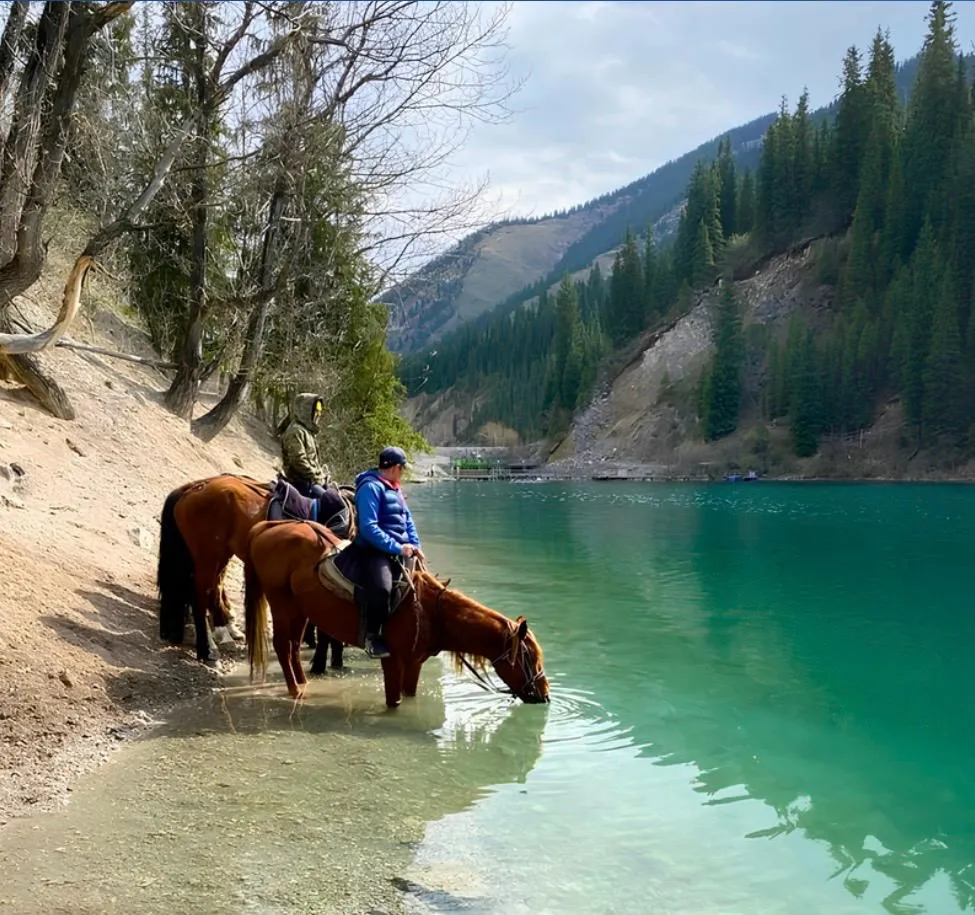 Canyons, Lakes and a full camera roll