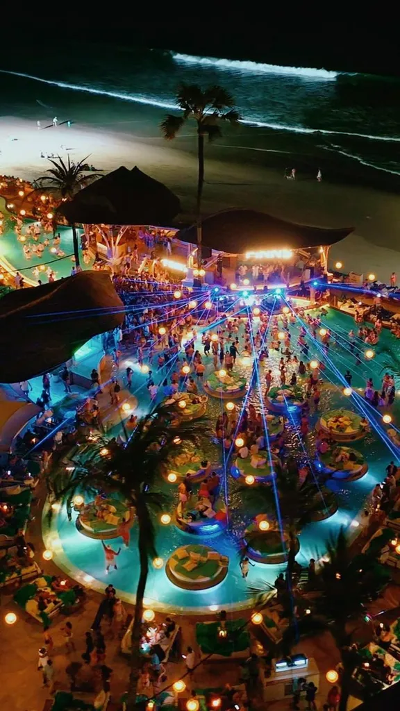 Finns Beach Club