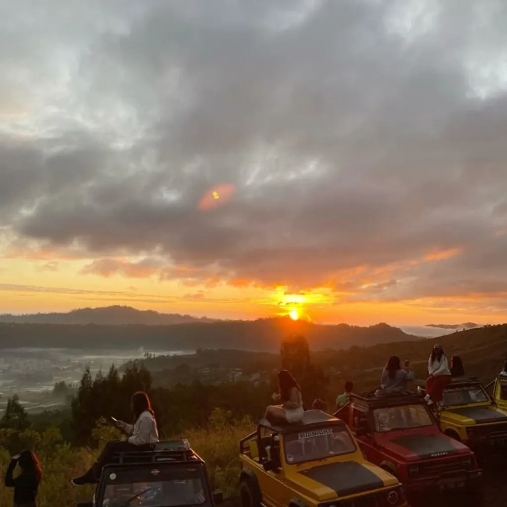 Sunrise Jeep Safari