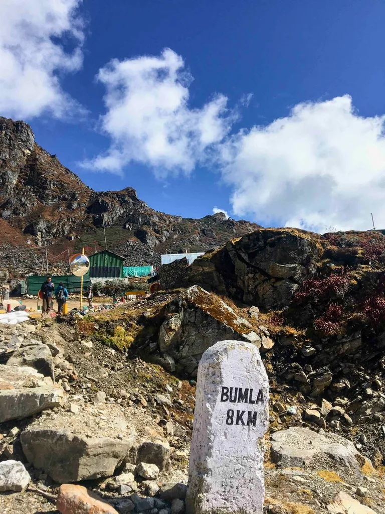 Bumla Pass, Sangester Lake & War Memorial Show